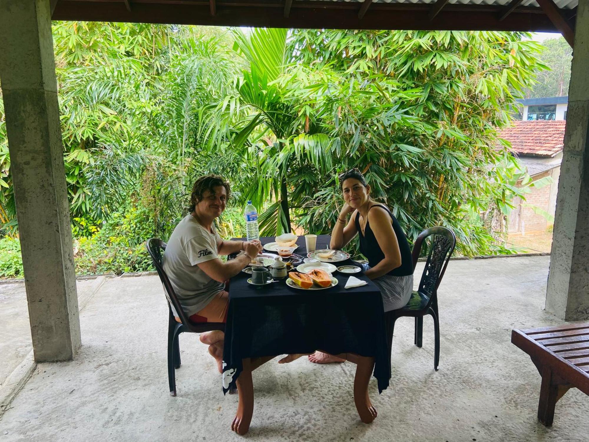 Leo Homestay Dikwella Sur Exterior foto
