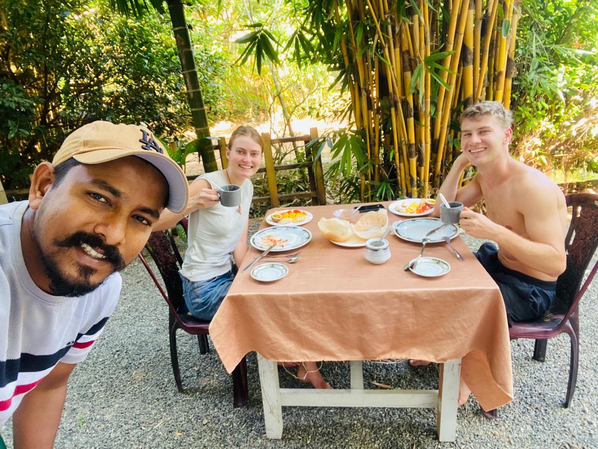 Leo Homestay Dikwella Sur Exterior foto